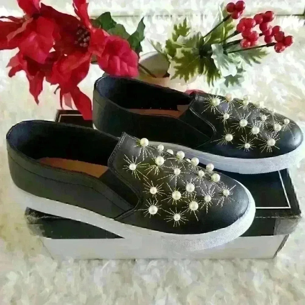 Qupid Women's Moira Sneaker